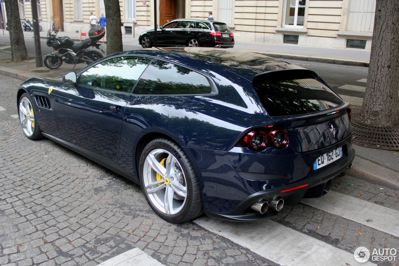 Ferrari GTC4Lusso