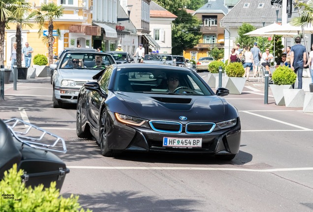 BMW i8