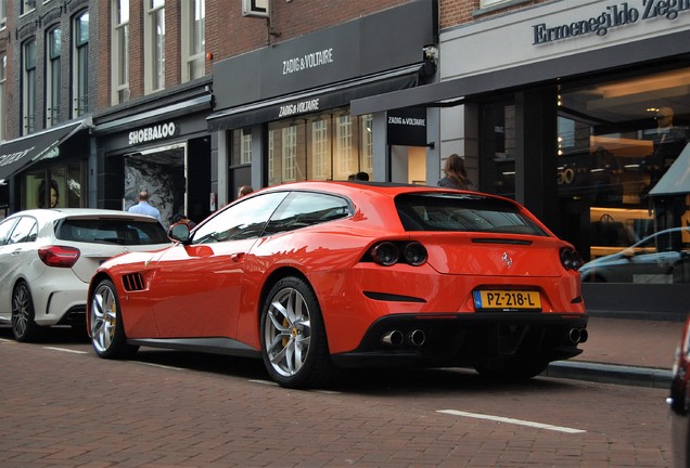 Ferrari GTC4Lusso T