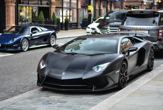 Lamborghini Aventador LP750-4 SuperVeloce