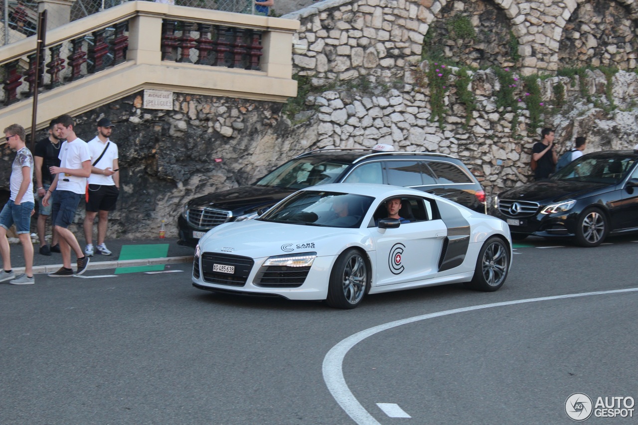 Audi R8 V10 Plus 2013