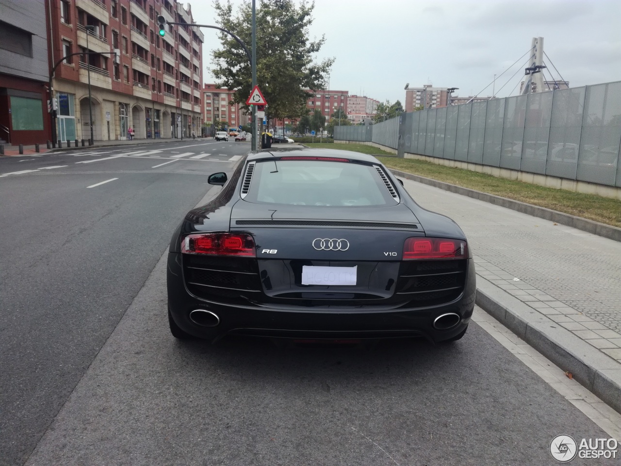 Audi R8 V10