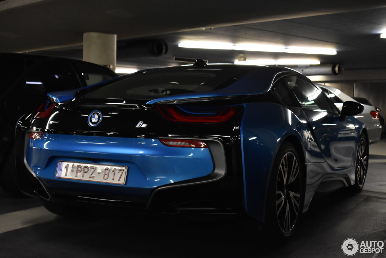 BMW i8