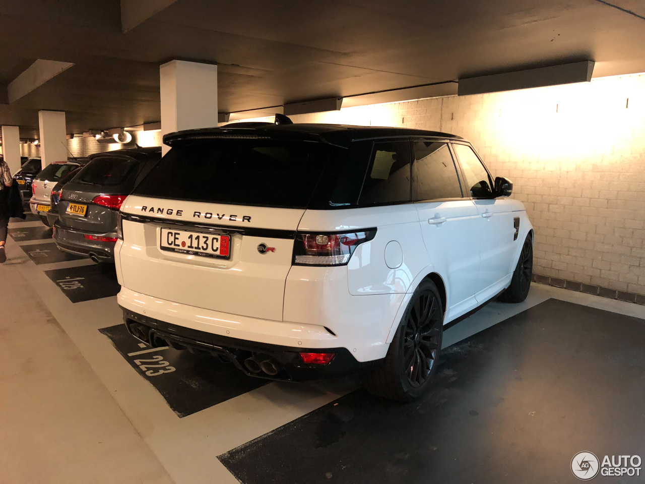 Land Rover Range Rover Sport SVR