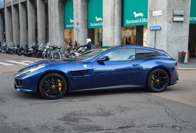 Ferrari GTC4Lusso T