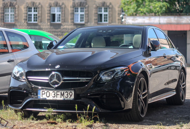 Mercedes-AMG E 63 S W213