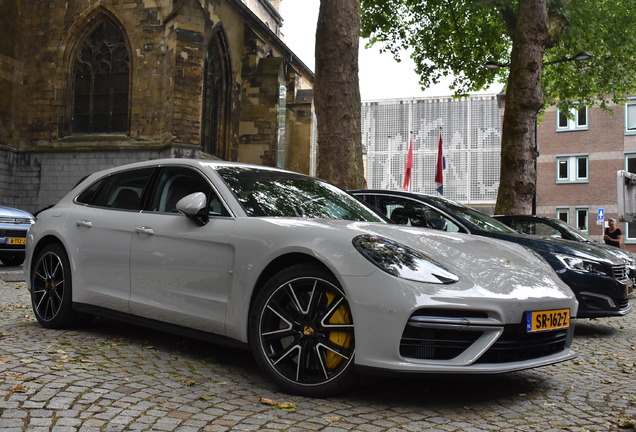 Porsche 971 Panamera Turbo S E-Hybrid Sport Turismo