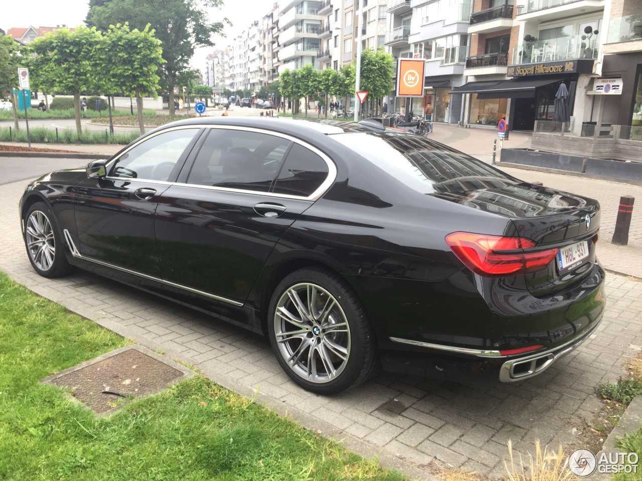 BMW M760Li xDrive