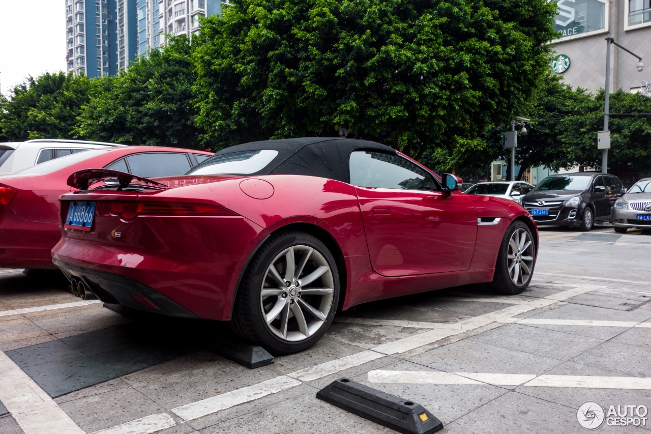 Jaguar F-TYPE S Convertible