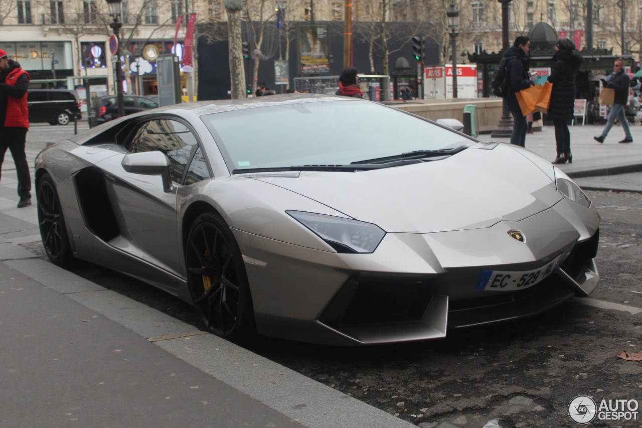 Lamborghini Aventador LP700-4