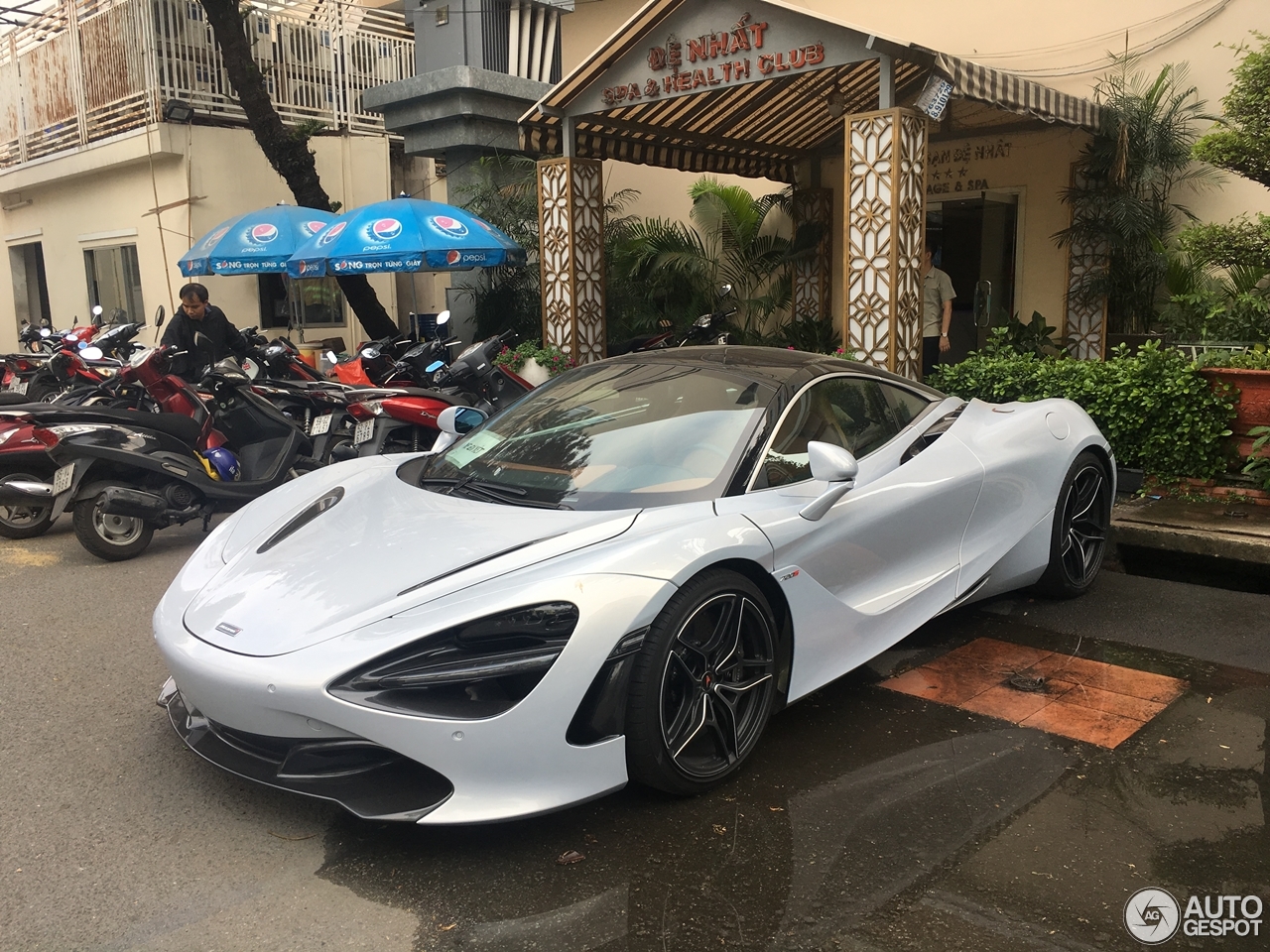 McLaren 720S