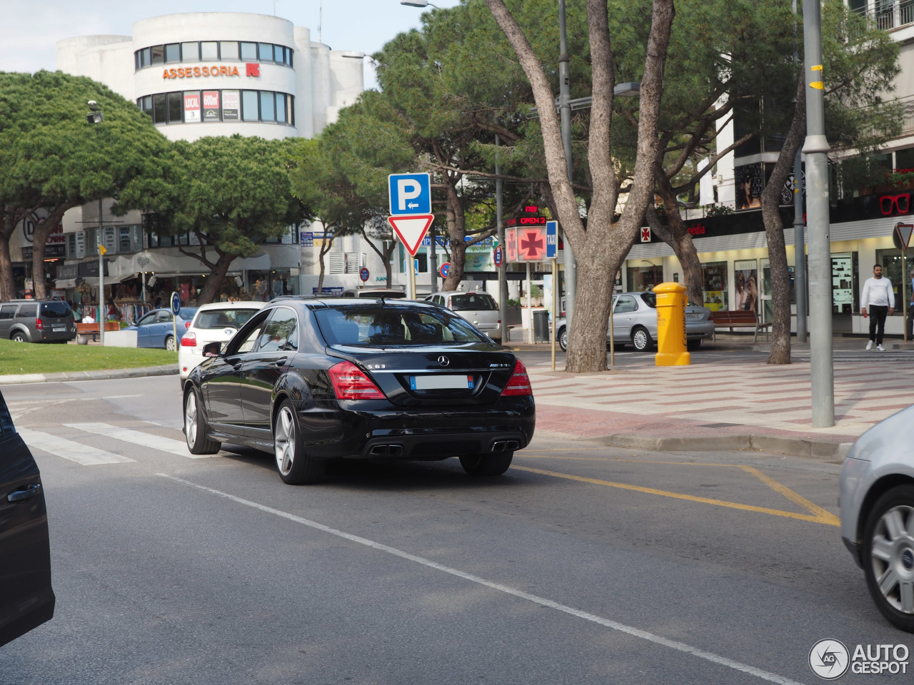 Mercedes-Benz S 63 AMG W221 2011