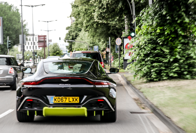 Aston Martin V8 Vantage 2018