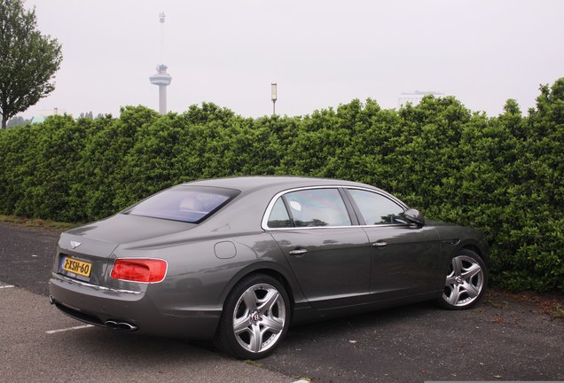 Bentley Flying Spur V8