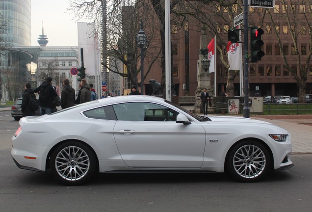 Ford Mustang GT 2015