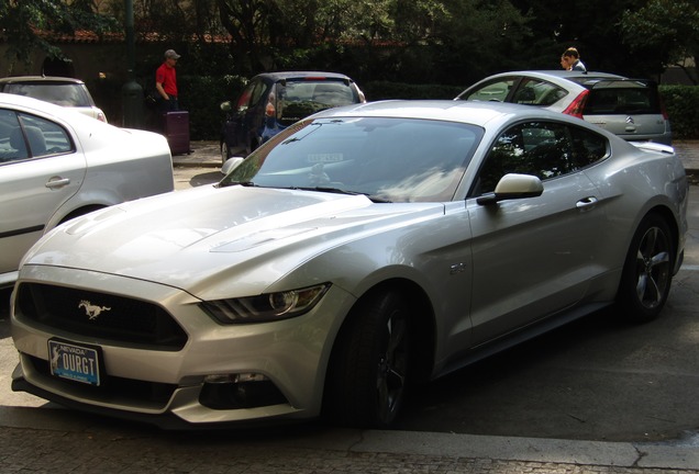 Ford Mustang GT 2015