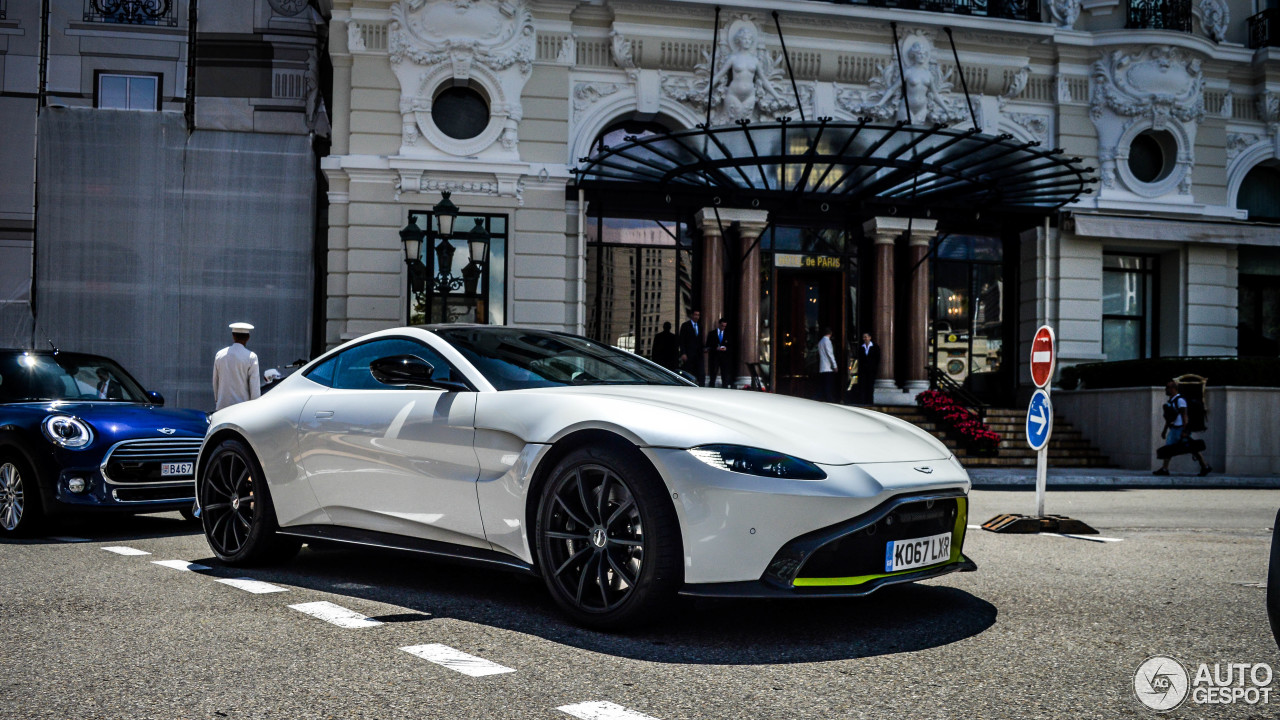 Aston Martin V8 Vantage 2018