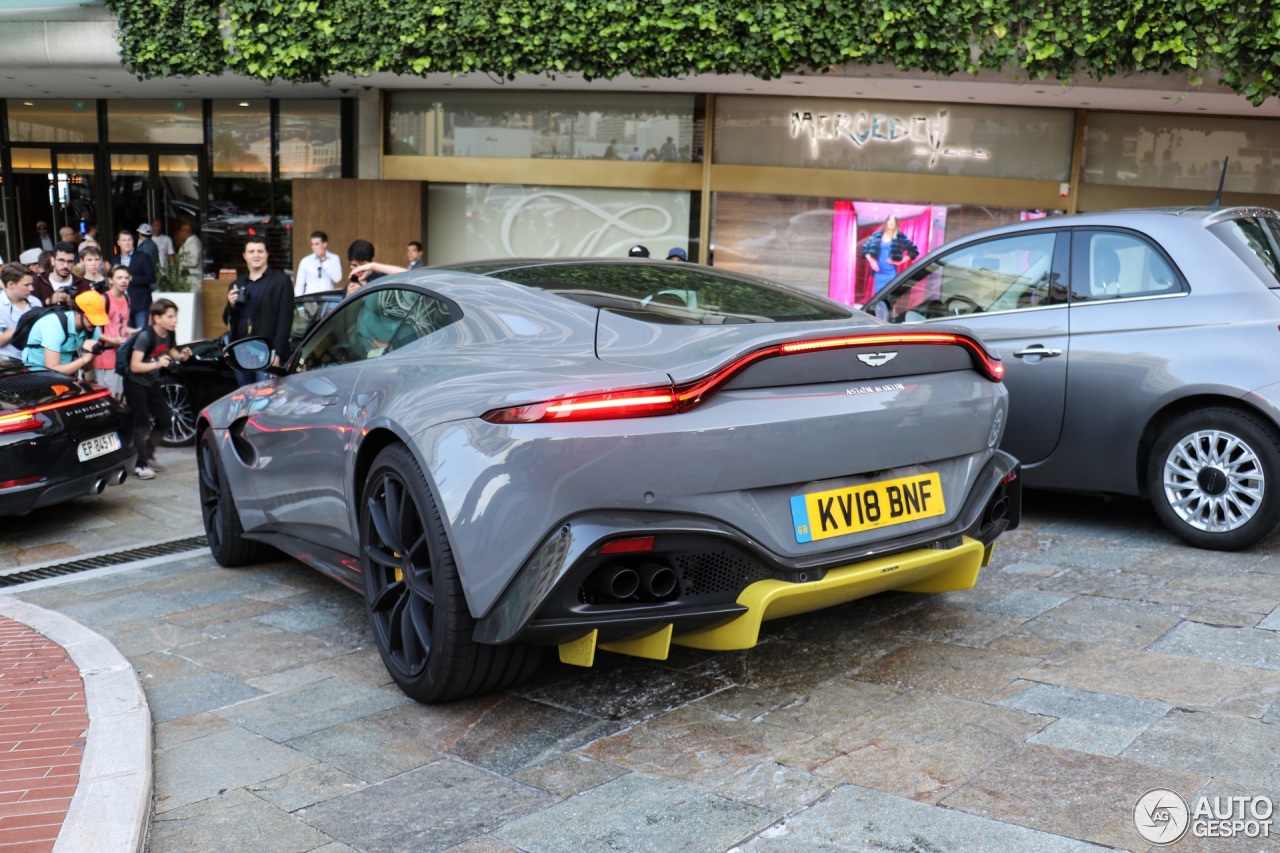 Aston Martin V8 Vantage 2018