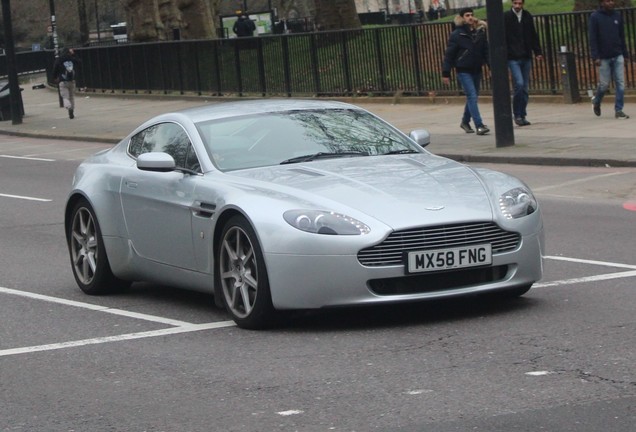 Aston Martin V8 Vantage