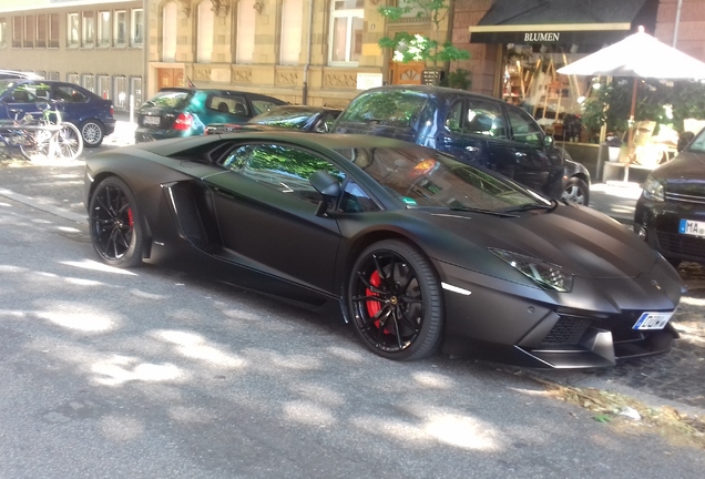 Lamborghini Aventador LP700-4