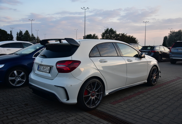 Mercedes-AMG A 45 W176 2015