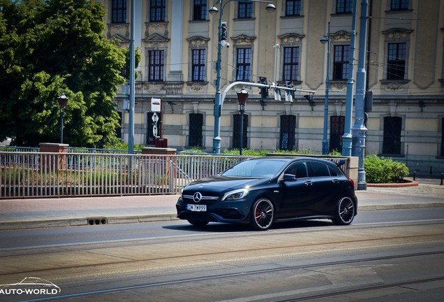 Mercedes-AMG A 45 W176 2015