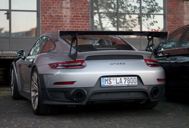 Porsche 991 GT2 RS Weissach Package