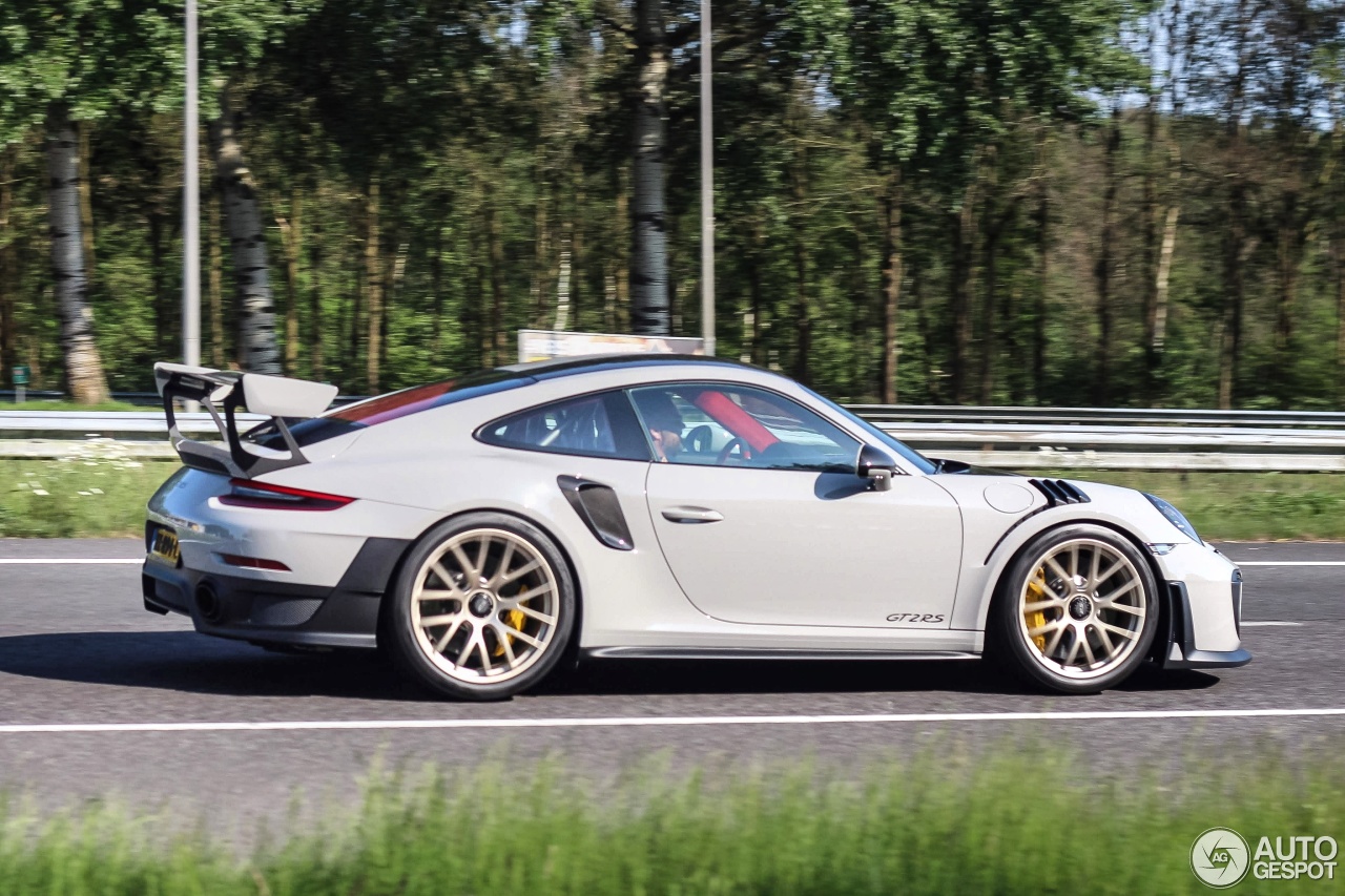 Porsche 991 GT2 RS Weissach Package