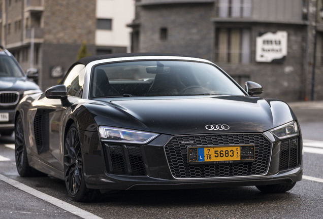 Audi R8 V10 Spyder 2016