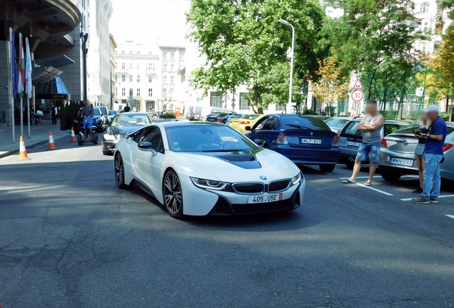 BMW i8