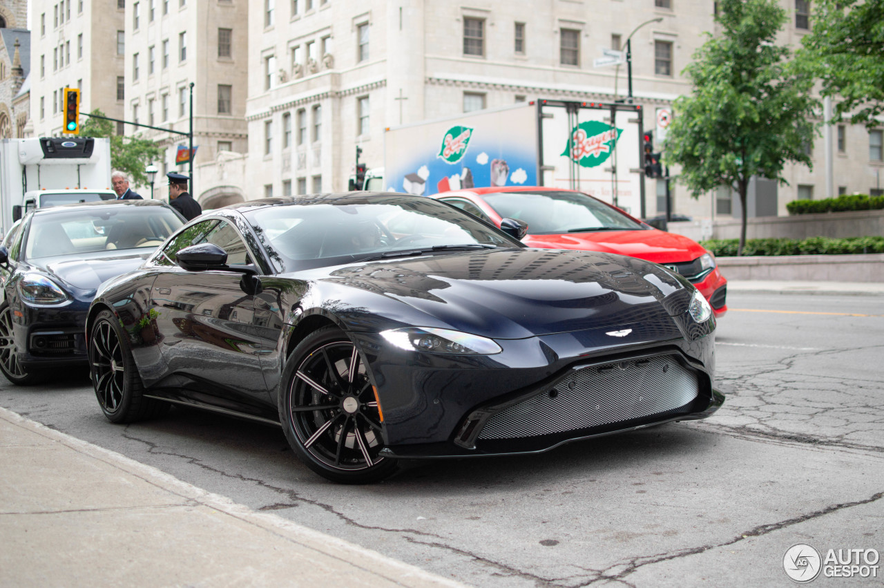 Aston Martin V8 Vantage 2018