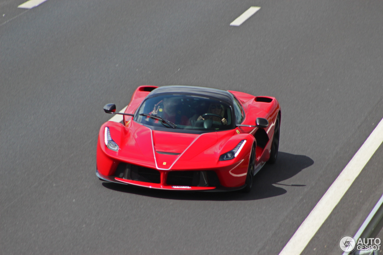 Ferrari LaFerrari Aperta