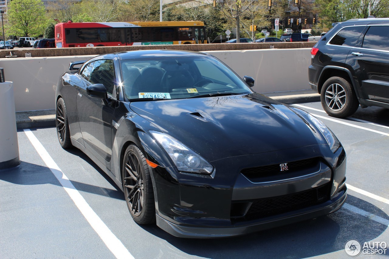 Nissan GT-R