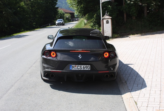 Ferrari GTC4Lusso