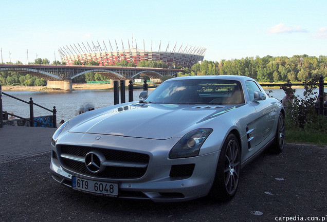 Mercedes-Benz SLS AMG