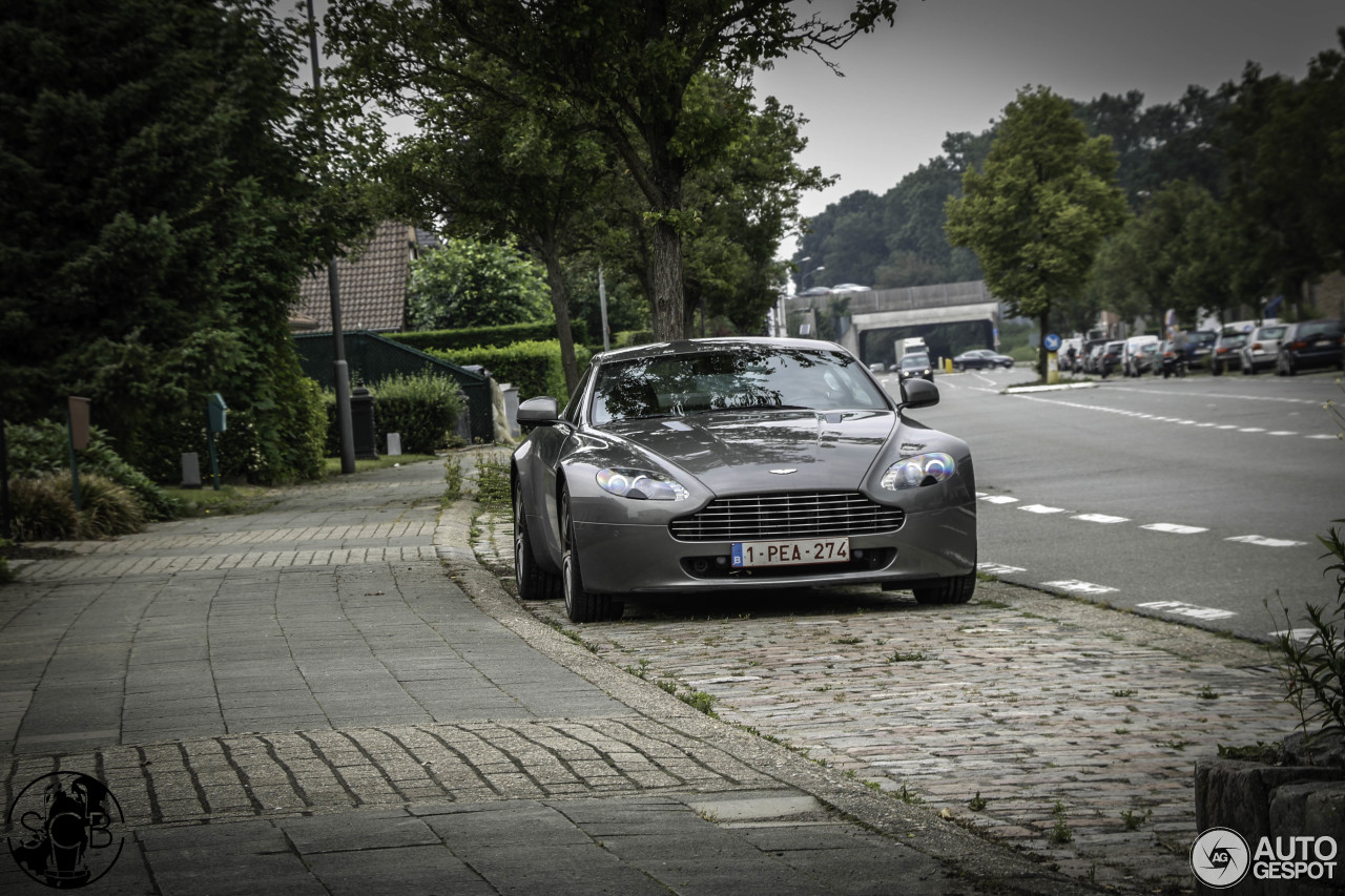 Aston Martin V8 Vantage