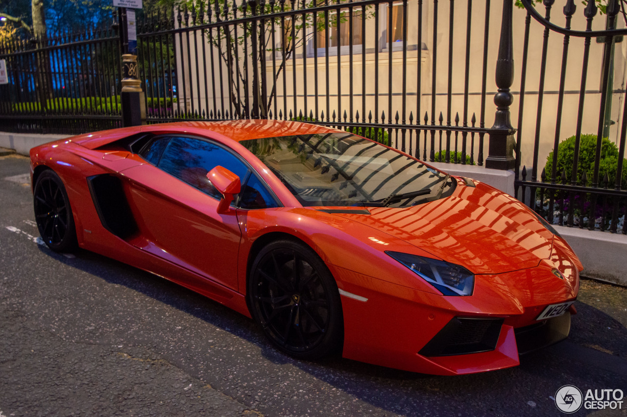 Lamborghini Aventador LP700-4