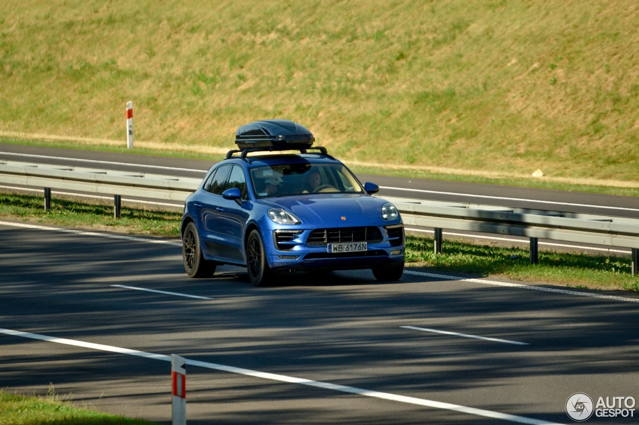 Porsche 95B Macan GTS