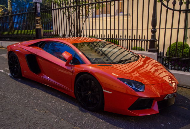 Lamborghini Aventador LP700-4