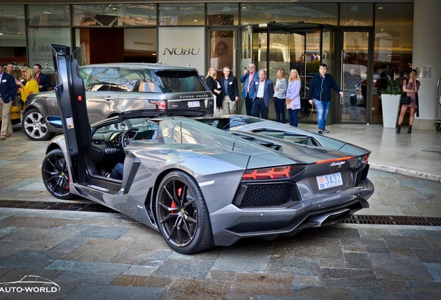 Lamborghini Aventador LP700-4 Roadster