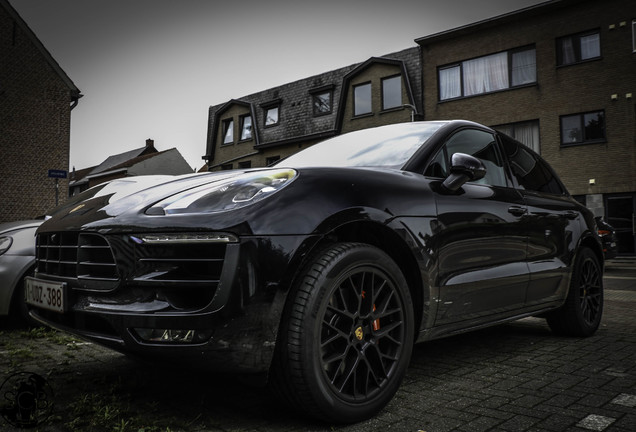 Porsche 95B Macan GTS