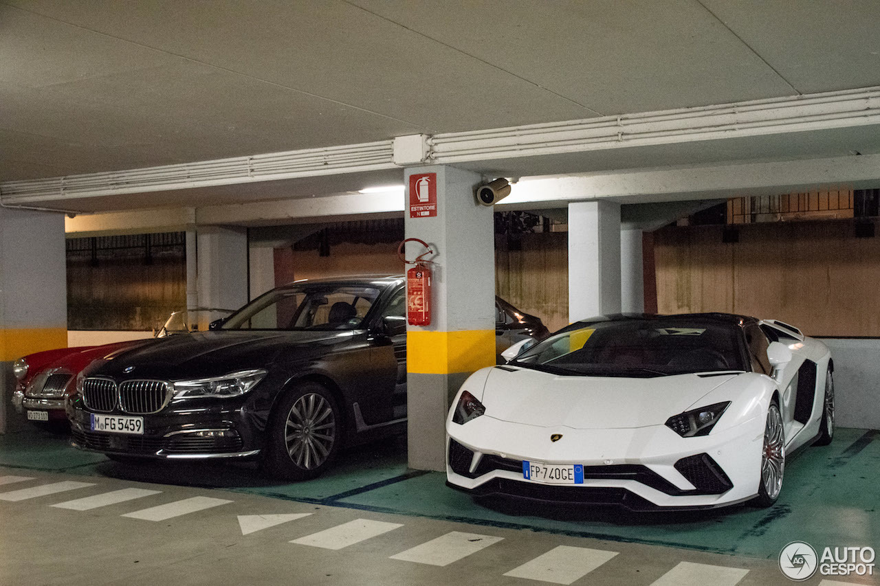 Lamborghini Aventador S LP740-4 Roadster