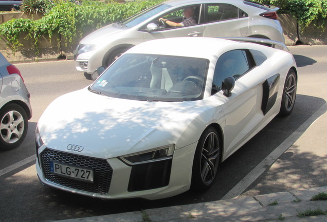 Audi R8 V10 Plus 2015