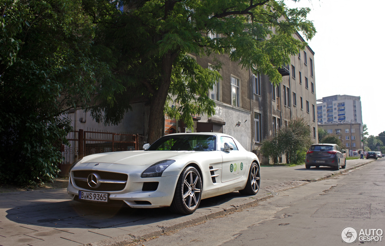 Mercedes-Benz SLS AMG