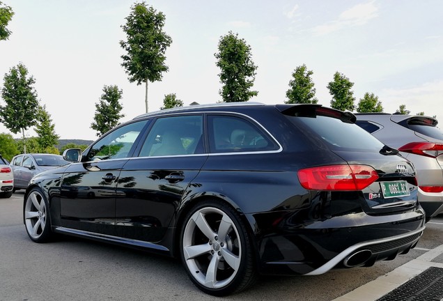 Audi RS4 Avant B8