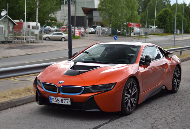 BMW i8