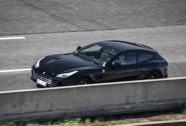 Ferrari GTC4Lusso