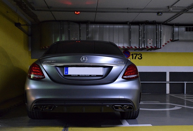 Mercedes-AMG C 63 S W205