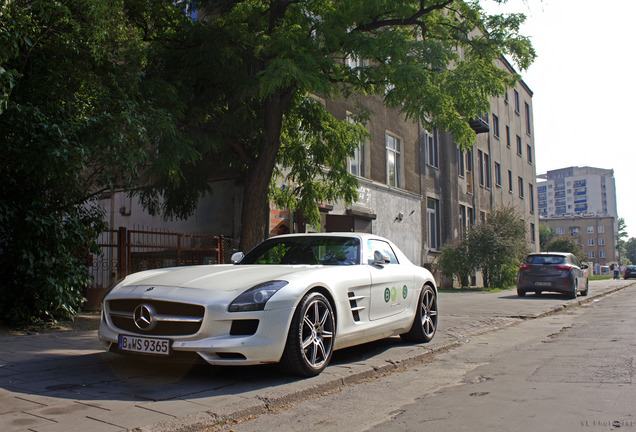 Mercedes-Benz SLS AMG