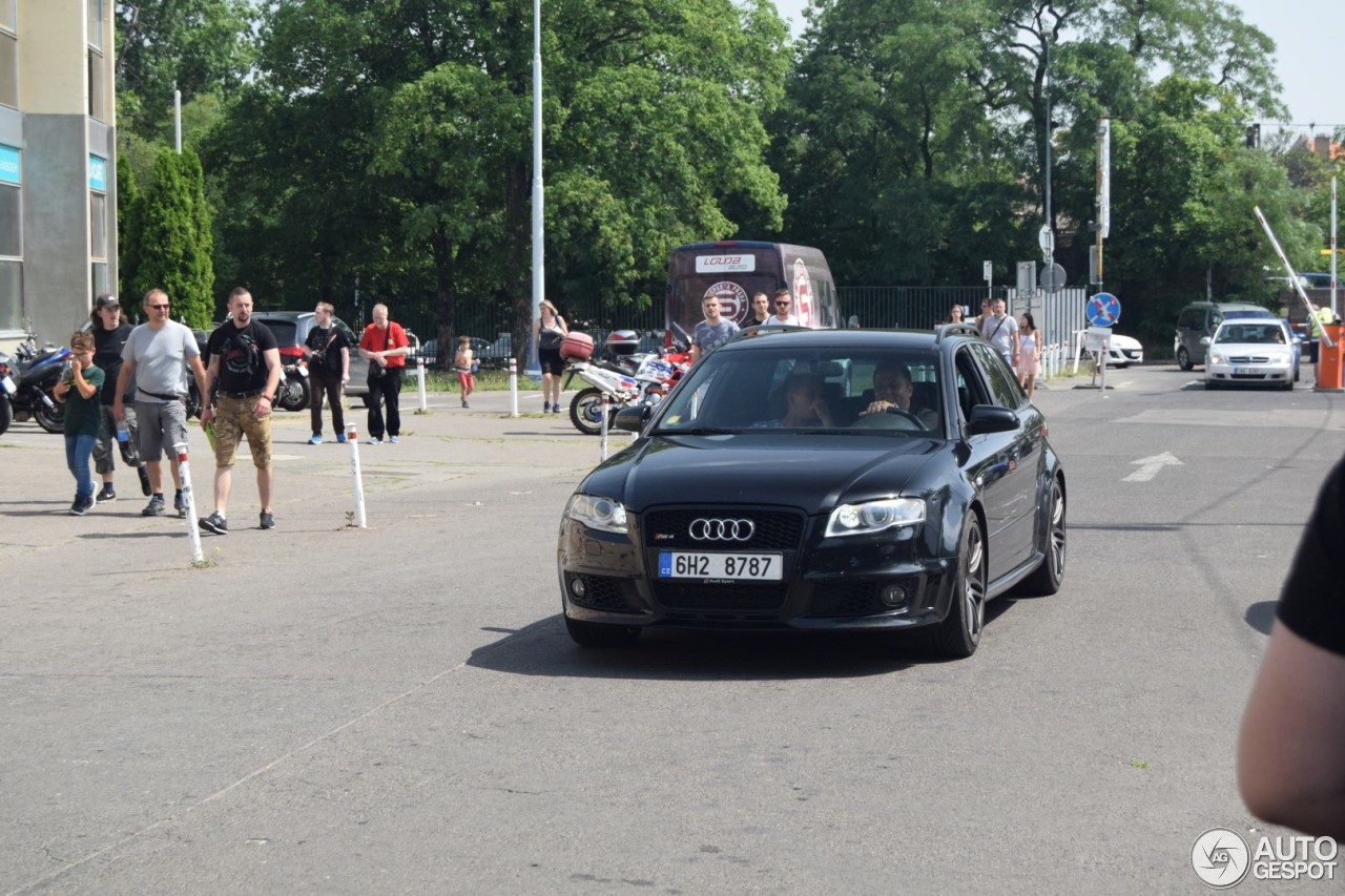 Audi RS4 Avant B7